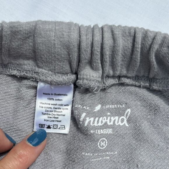 JMU James Madison University Dukes Light Gray Shorts Women’s Size M - Picture 8 of 9